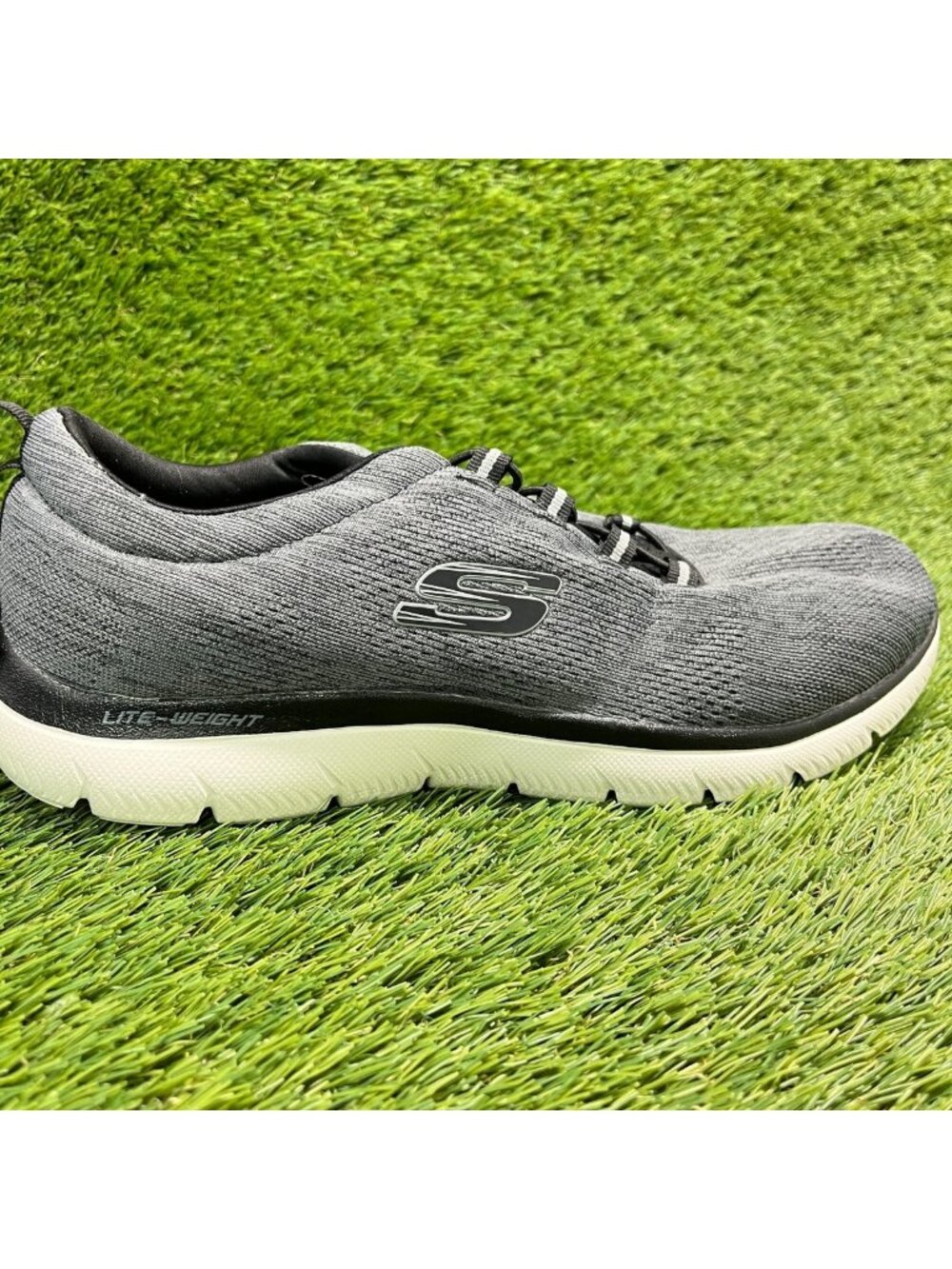 Skechers Summits Louvin Mens Size 9.5E Gray Athletic Slip On Shoes Sneakers